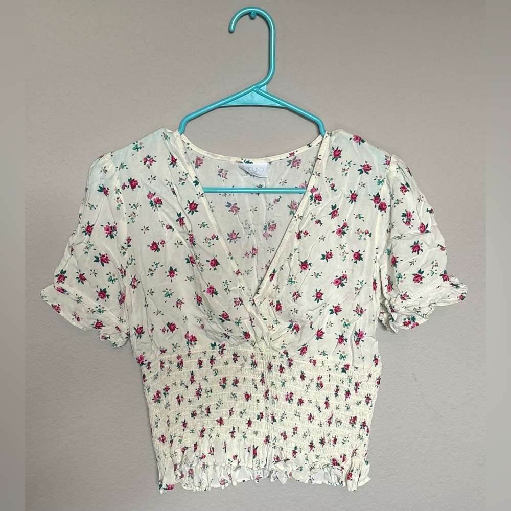 Abound Floral Cream Women's Top with Scrunch Bottom Size Small
